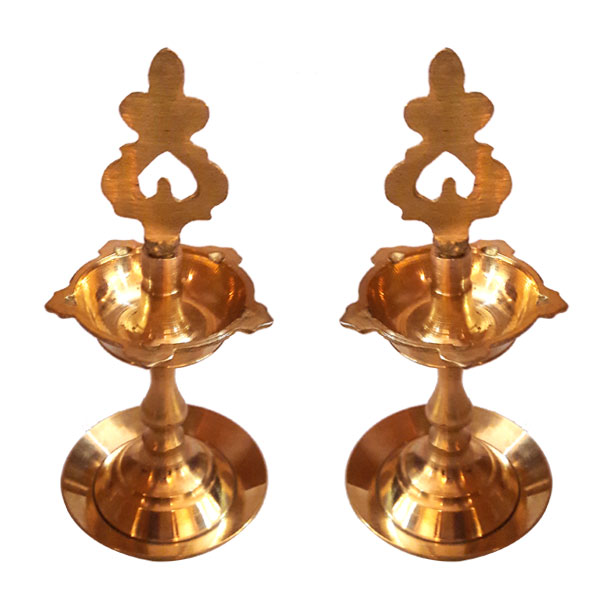 Purpledip Brass Diya Deepak Oil Lamp Holder 'Anjali' 10515 Sculpted in Solid Brass Metal As A Pair of Hands Offering Prasaad for Hindu Religious Worship Aarti/Pujaa/Hawan