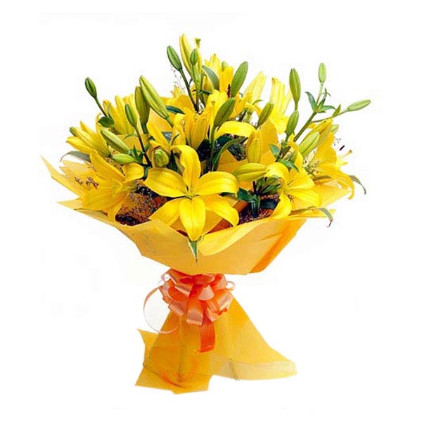 Winsome Yellow Lily Flowers Boquet